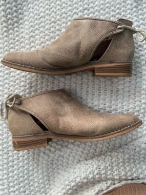 Rocket Dog Tan Leather “Method” Booties